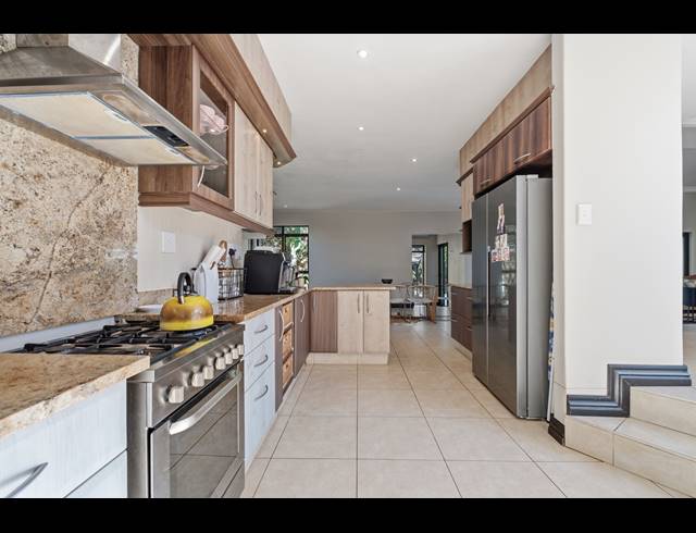 4 BEDROOM HOUSE FOR SALE IN SIMBITHI ECO ESTATE